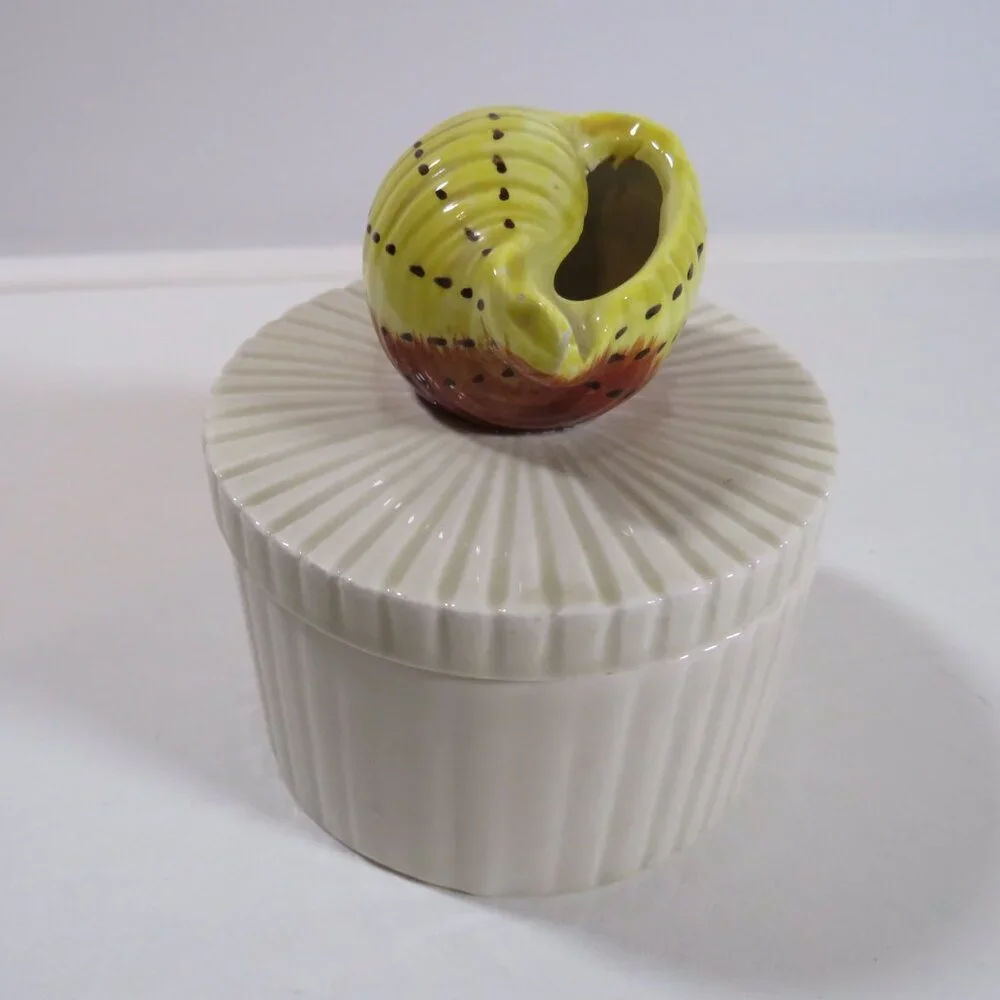 Seashell Ceramic Dish by Fitz & Floyd with Lid Glazed (has small chip on lid)